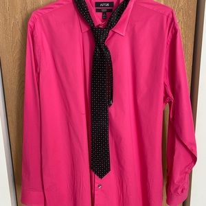 Men’s shirt with tie. Great like new condition